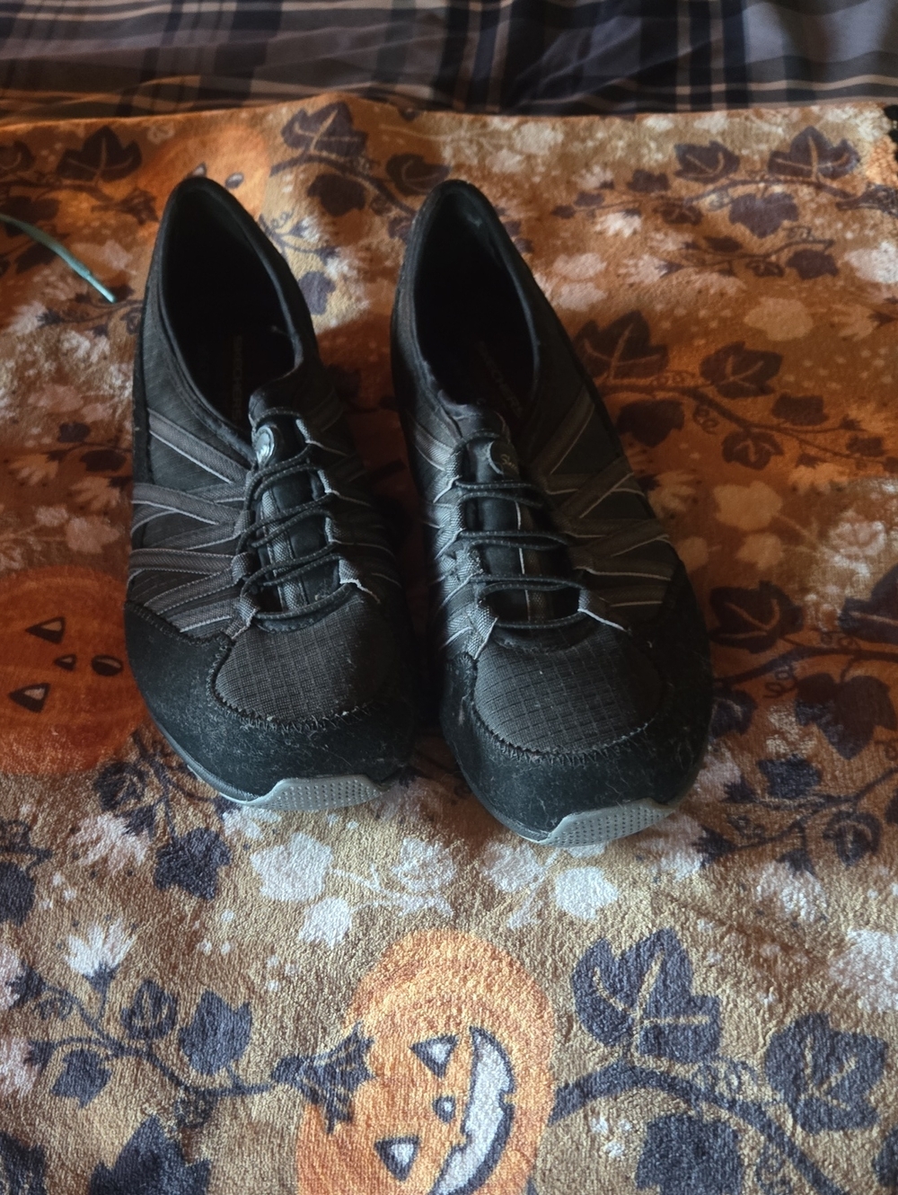 Skechers Black Women's Slip-On Lace-Look Sneakers